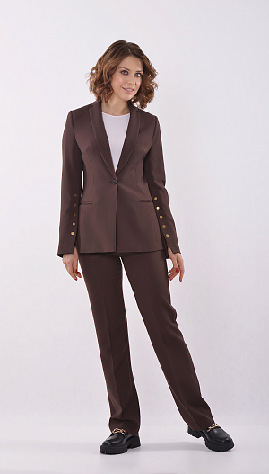 Костюм брючный коричневый