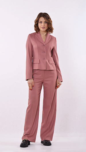 Костюм брючный розовый