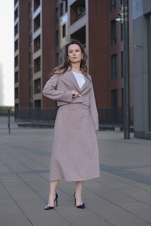 Костюм в клетку розовый с юбкой 